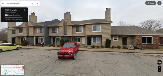 Photo - 721 Beverly Ln Townhome
