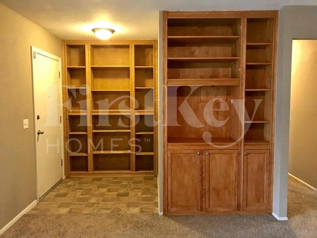 Photo - 1983 Greenheath Dr