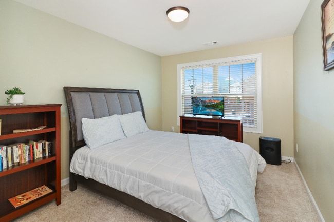 4010 Lake Manor Way