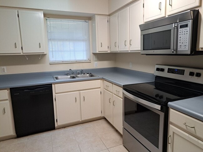 7727 Betty Louise Dr