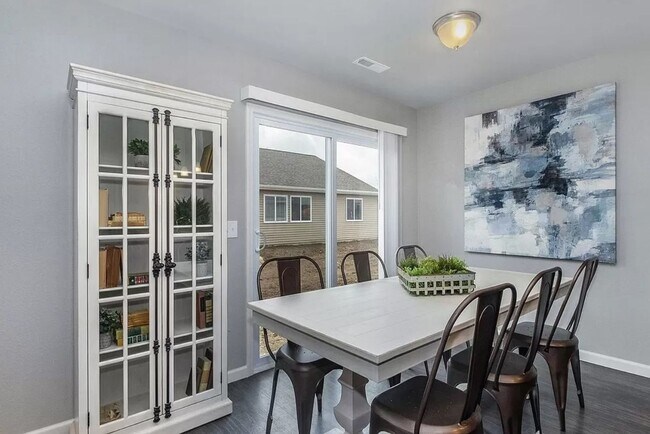 Photo - Wonderful Newer Condo for Lease