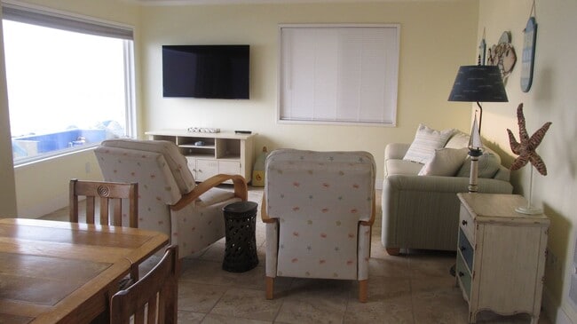 Photo - FOR SALE/ OCEAN FRONT/ $825K