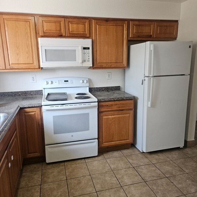 Photo - 1436 E 9th St