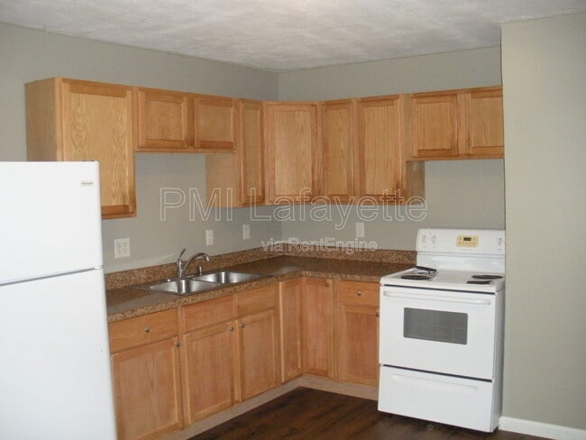 Photo - 60 Vicksburg Ln