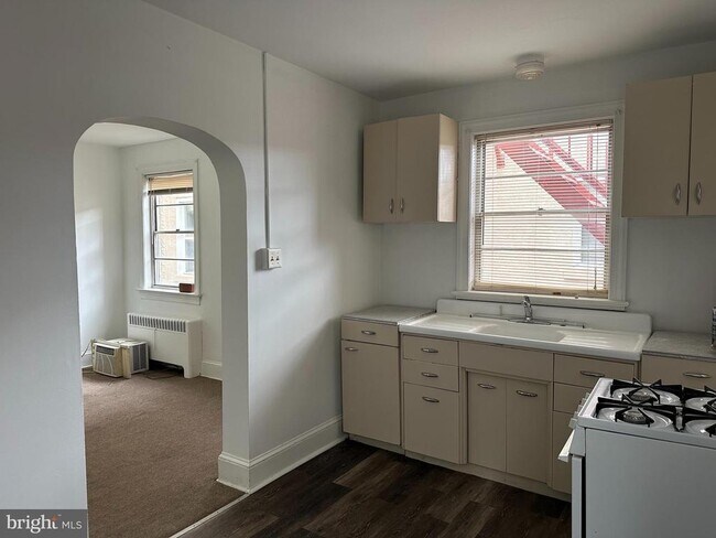 Photo - 208 W Gay St Unit 3