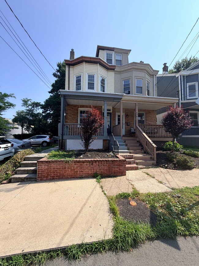 Photo - 648 Edgewood Ave