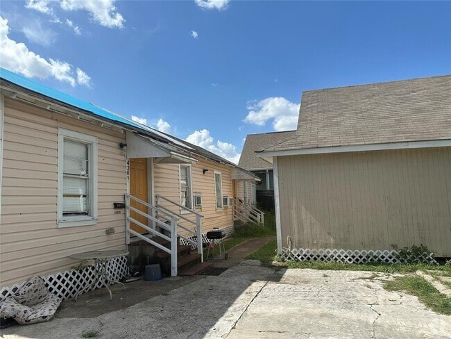 Building Photo - 4201 Chapman St Unit C Rental