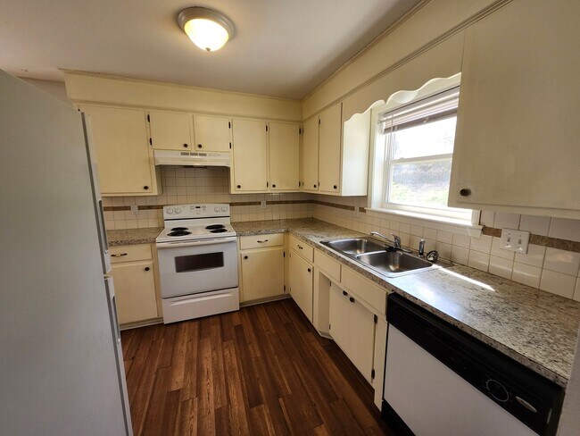 Photo - 900-902 West 16th St. Unit 900