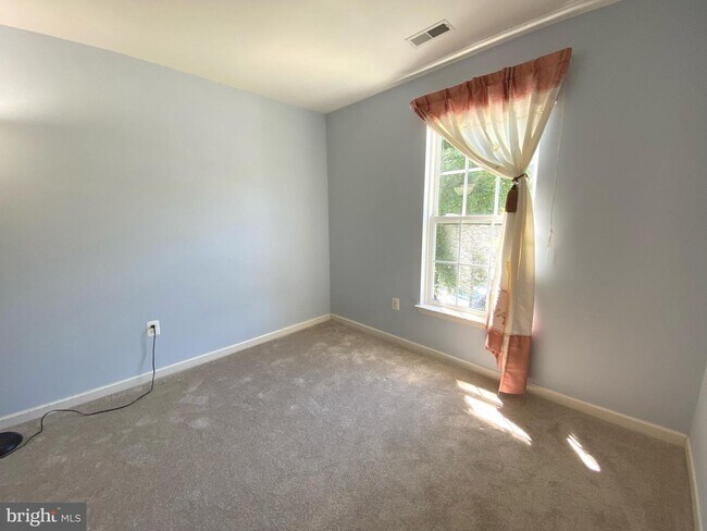 8874 Papillon Dr
