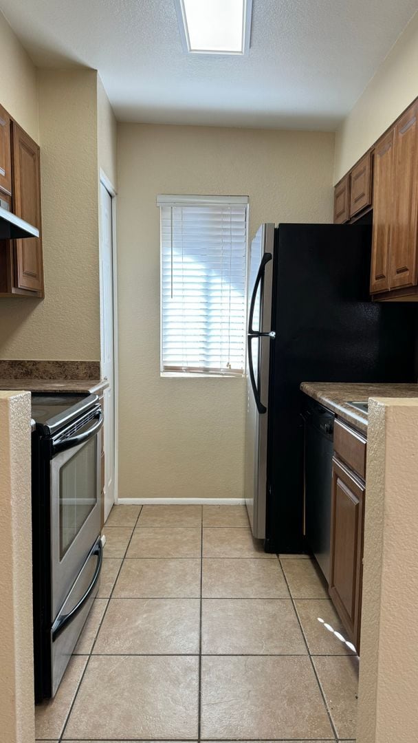 Photo - Central 2 bedroom condo, near U of A and UMC!