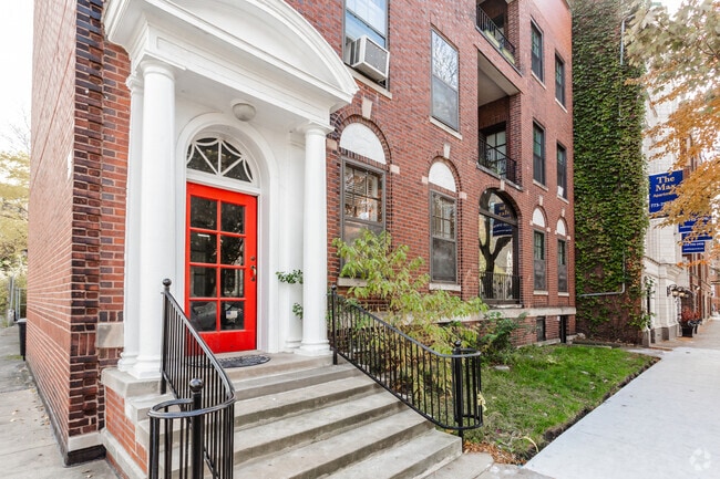Building Photo - 5131 S Blackstone Ave Unit 1 Rental