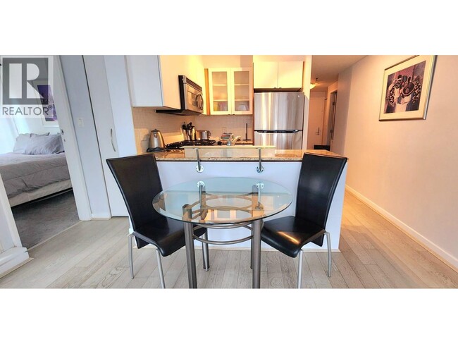 822 Seymour St Unit 609