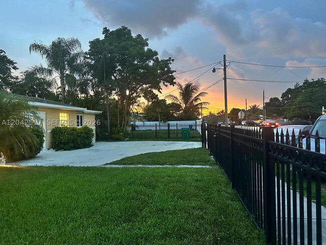 Building Photo - 1270 NW 111th St