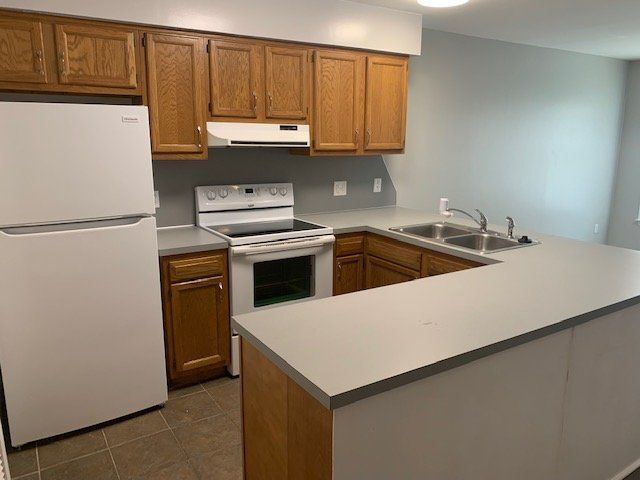 Photo - 129 W Victoria Ct Unidad Apartment E