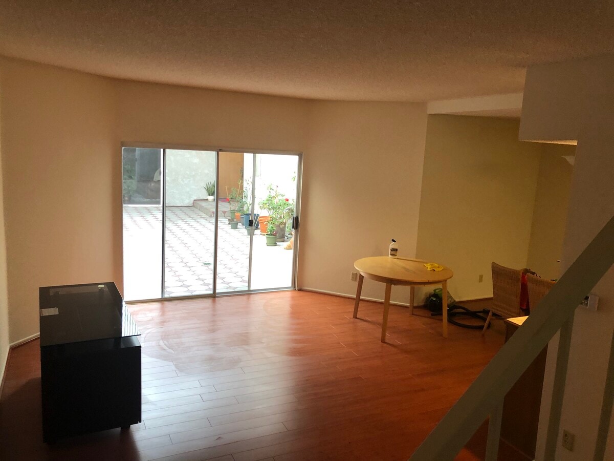 Photo - 1540 Centinela Ave Unit 108