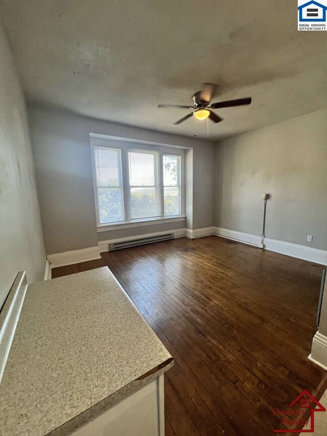 Photo - 938 Fort Wood St