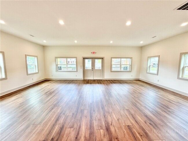 Photo - 300 N Jefferson Ave