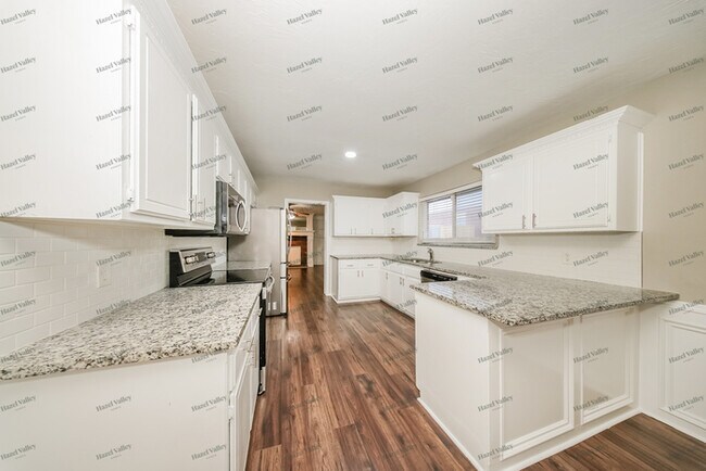 Photo - 11736 SW 7th St