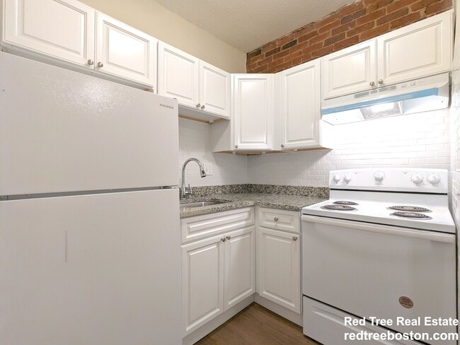 Photo - 54 S Huntington Ave Unit 2