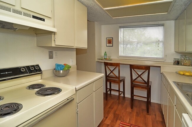 Photo - 7630 Wood Hollow Dr Unidad 135