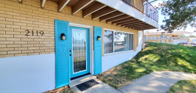 Building Photo - 2119 S Davis Blvd