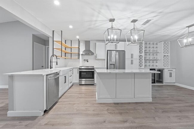 Building Photo - 609 Blackberry Dr