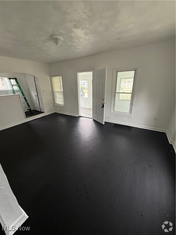 Building Photo - 1057 Joy Ave Rental