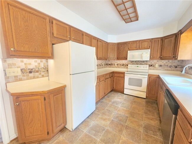 Photo - 9 Wisteria Ln