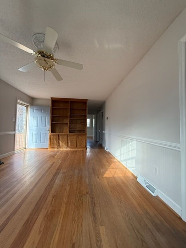 Photo - 3 bed, one bath house in Mebane