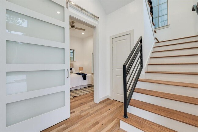 Photo - 1414 Wichman St
