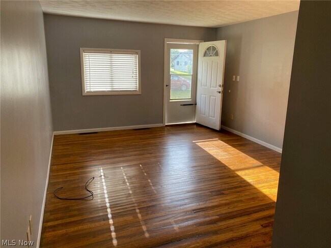 Photo - 4142 Sabin Dr