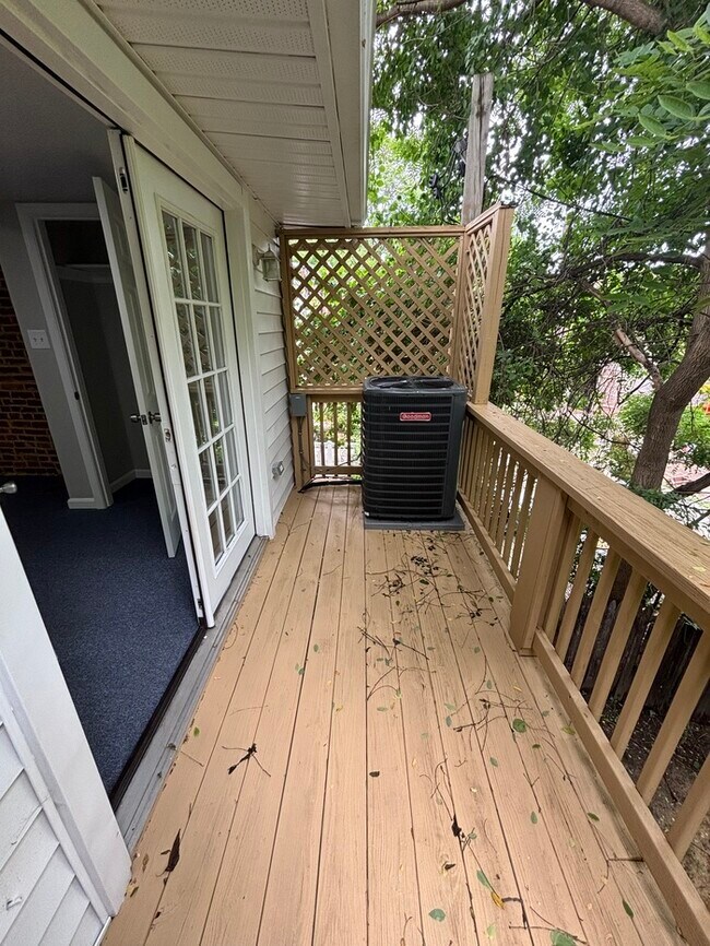 2 bedroom home with Balcony