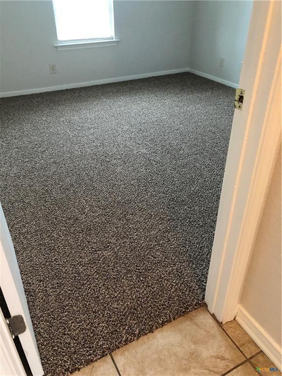 Photo - IMMEDIATE AVAILABILITY! Unit #B