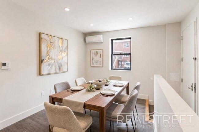Photo - Spacious 2 Bed 1.5 Bath DUPLEX in Bed Stuy Unit 1A