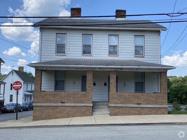 Building Photo - 317 3rd St Rental