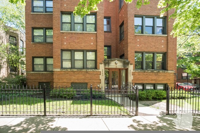 Photo - 3501 N Greenview Ave Condo Unit 3501-3