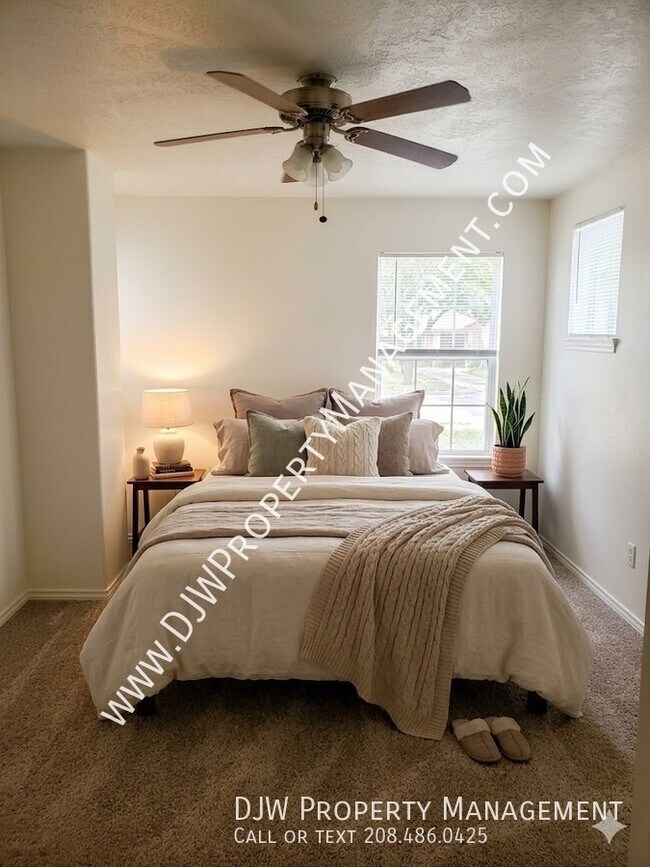 Photo - 2130 S Dorothy Ave