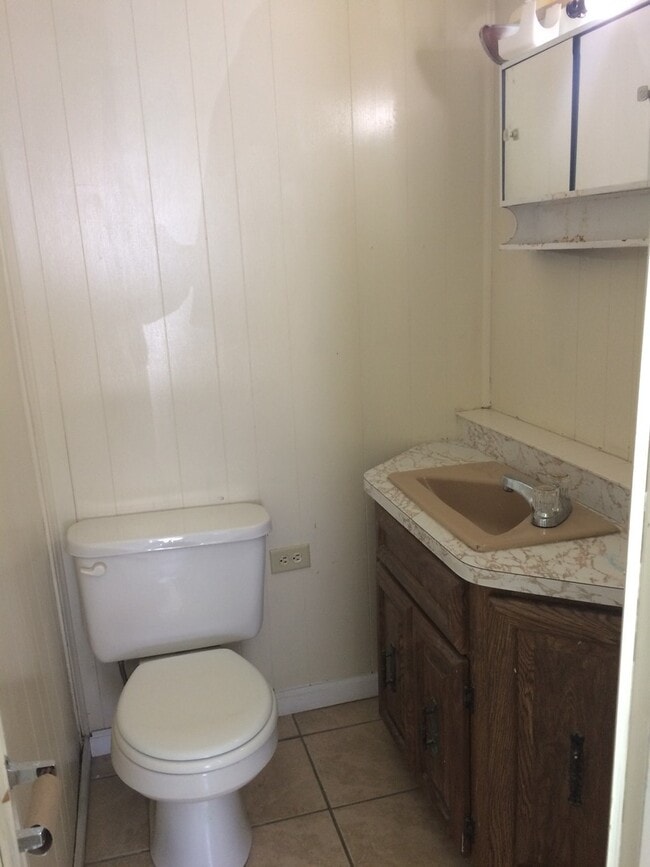 Photo - Large 2 Bedroom 1 Bath in MT Washington