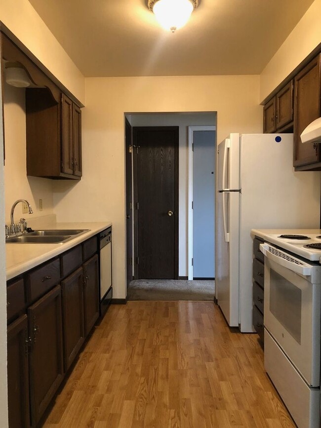 Building Photo - 3355 W Laskey Rd Unit 17 Rental
