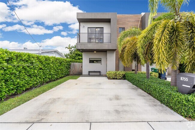 Building Photo - 8755 SW 34th St Rental