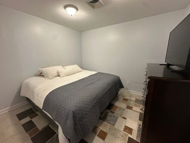 Photo - 1BR/1.5BA Downtown FURNISHED Apartment