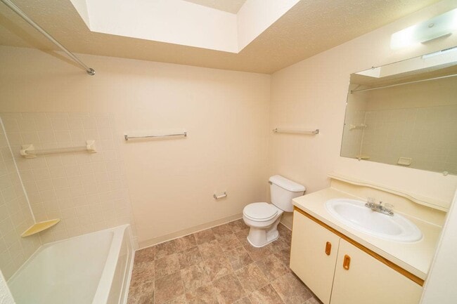 Windmill Lakes Apartments