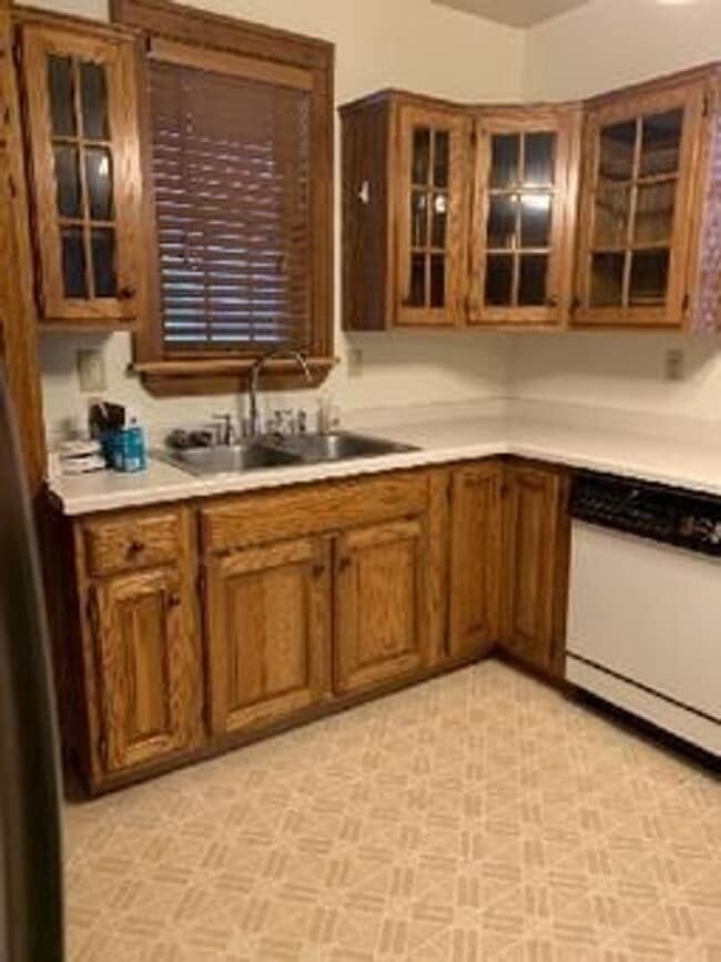 Photo - AVAILABLE AUGUST -  3 BED 2 BATH