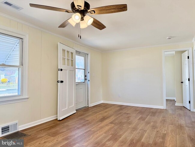 Photo - 2917 Wells Ave