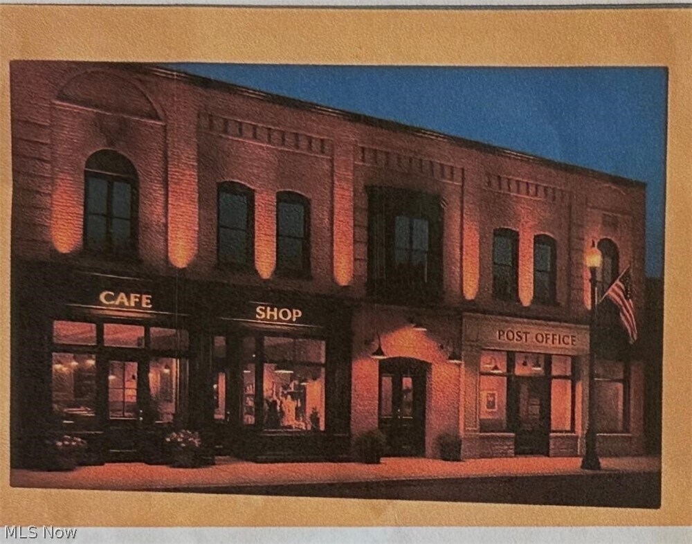 Photo - 153 S Main St