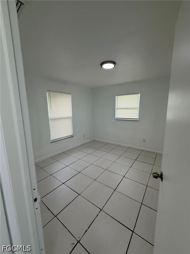 Photo - 5549 Seventh Ave