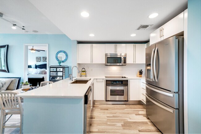 Photo - 610 Clematis St Unit 419