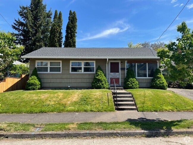 Building Photo - Lovely Arbor Lodge 3-Bedroom Home with Spa...
