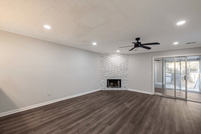 Photo - 3517 Kennesaw Station Dr