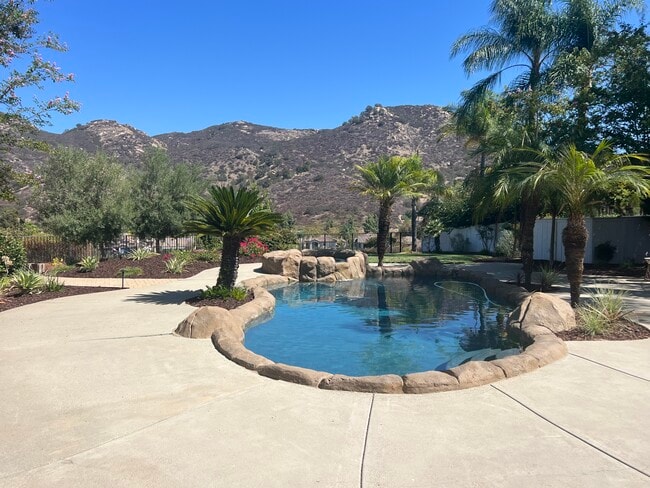2342 Orchard View Ln